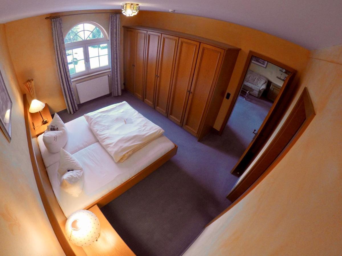 Hotel Spanischer Hof Gröditz エクステリア 写真