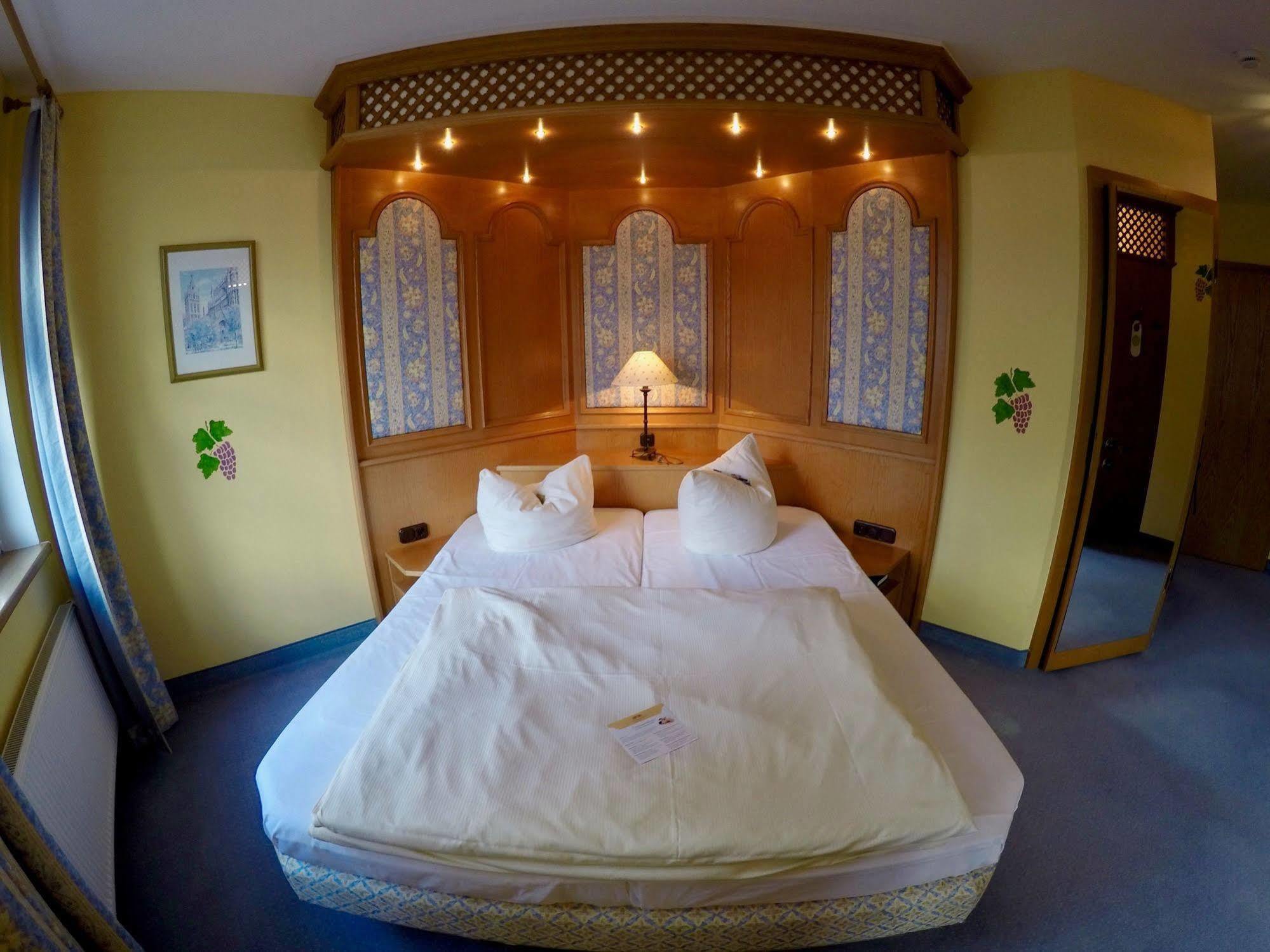 Hotel Spanischer Hof Gröditz エクステリア 写真