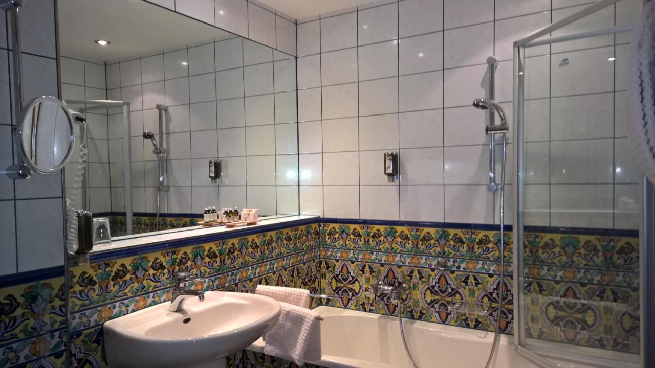 Hotel Spanischer Hof Gröditz エクステリア 写真