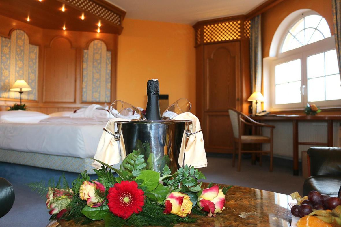 Hotel Spanischer Hof Gröditz エクステリア 写真