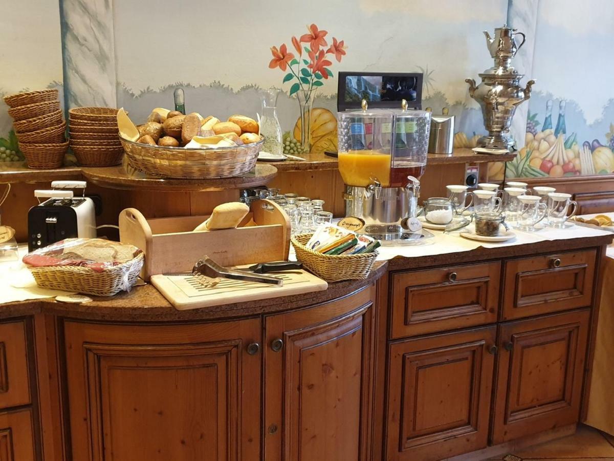 Hotel Spanischer Hof Gröditz エクステリア 写真
